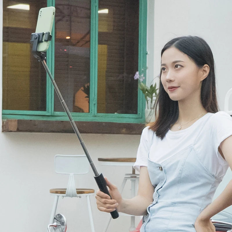 Trépied Perche à Selfie pour Téléphone Portable avec Télécommande Bluetooth et Lumière de Remplissage